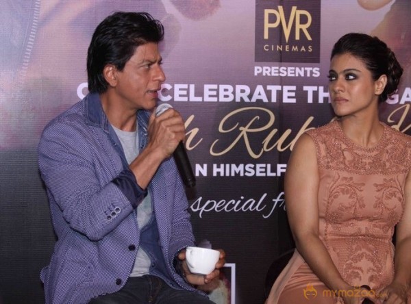 SRK And Kajol At Sneak Preview Show Of Dilwale