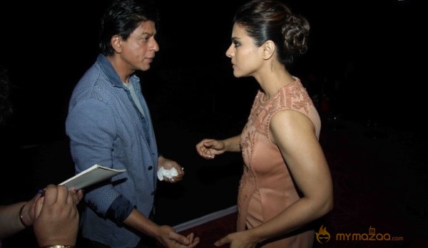 SRK And Kajol At Sneak Preview Show Of Dilwale