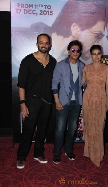 SRK And Kajol At Sneak Preview Show Of Dilwale