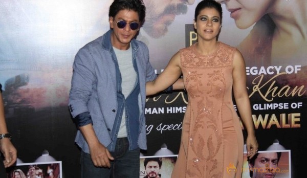 SRK And Kajol At Sneak Preview Show Of Dilwale