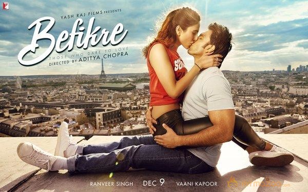 The Hottest 'Befikre' Couple just can't stop 'KISSING and TONGUING' !