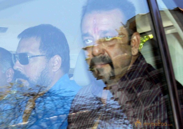 Sanjay Dutt leaving for Jail Photos 