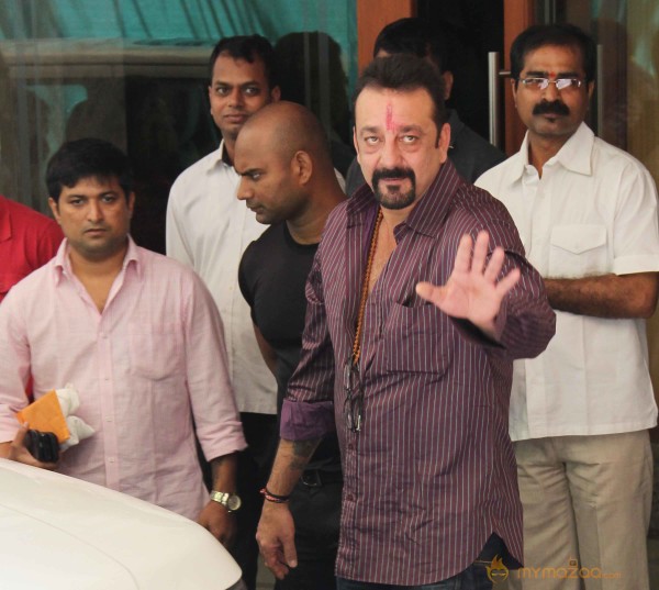 Sanjay Dutt leaving for Jail Photos 