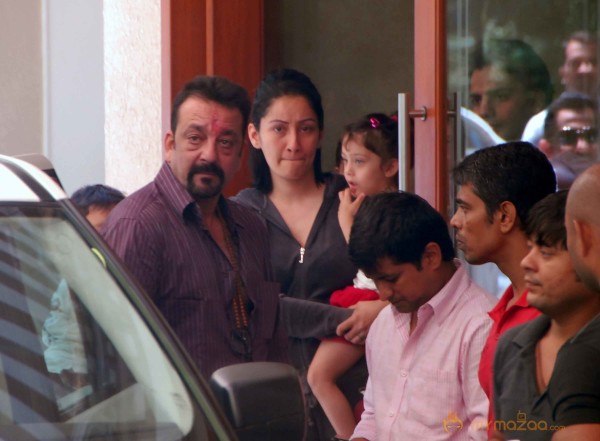 Sanjay Dutt leaving for Jail Photos 