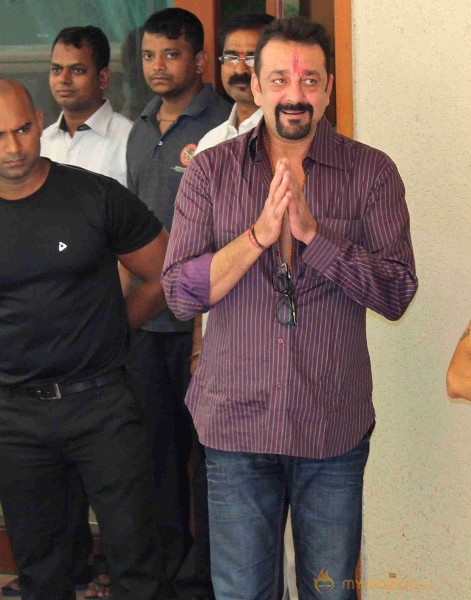 Sanjay Dutt leaving for Jail Photos 