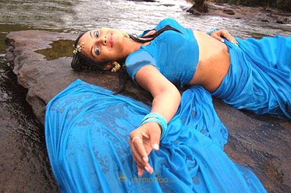 Jyothirmayi Hot Photogallery