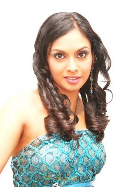 Jyothirmayi Hot Photogallery