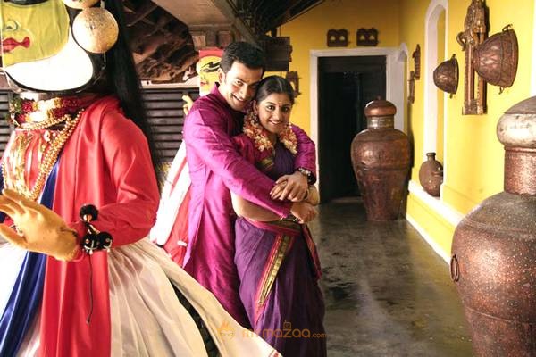 Puthiya Mugham Movie Stills