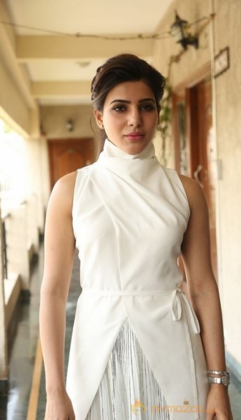 Cute Samantha Latest Photos