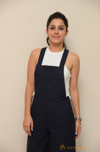 Isha Talwar Latest New Stills