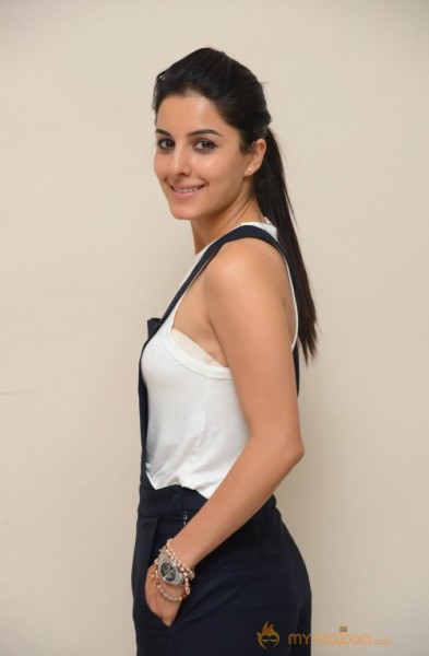 Isha Talwar Latest New Stills