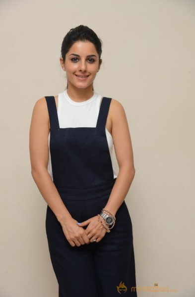 Isha Talwar Latest New Stills