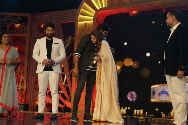 Nayantara and Vignesh Shivan at SIIMA 2016  — photo 4