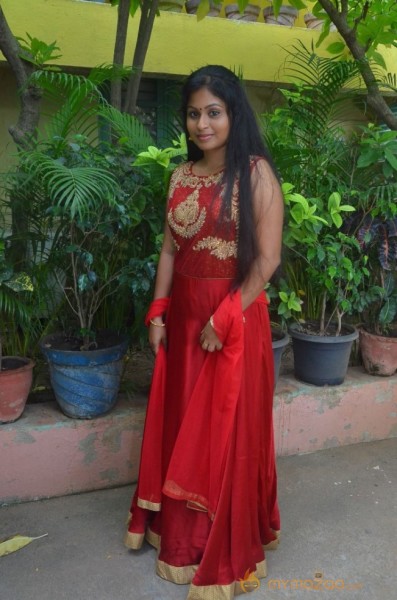 Nivedhitha Tamil Actress Stills  — photo 9