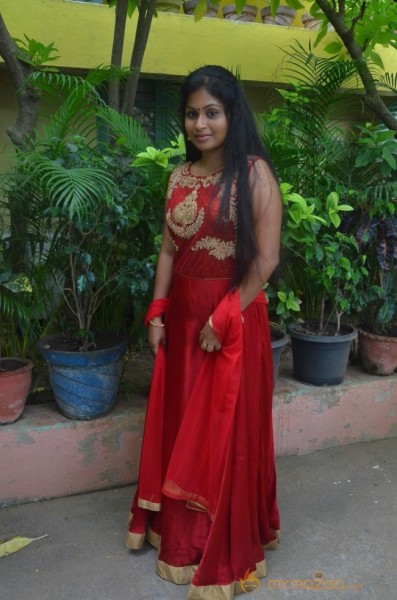 Nivedhitha Tamil Actress Stills  — photo 13