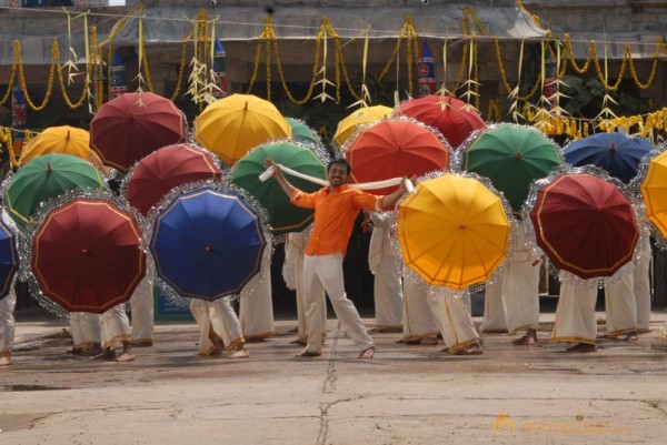 All In All Azhagu Raja Movie New Stills