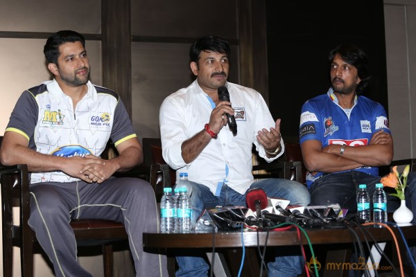 CCL 4 Semi Finals Press Meet Photos