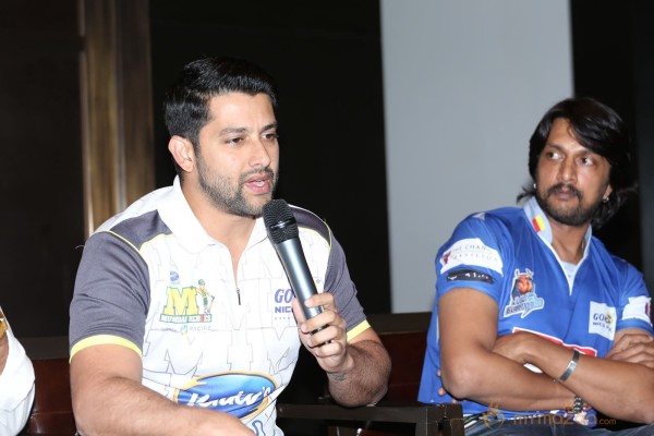 CCL 4 Semi Finals Press Meet Photos