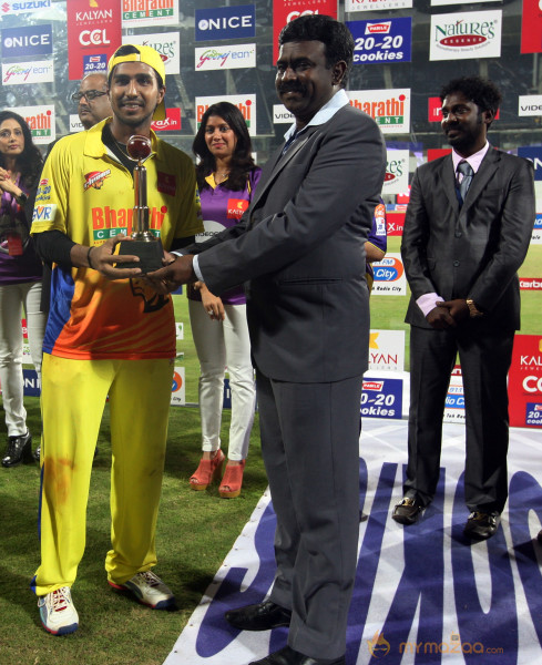 Chennai Rhinos Vs Bengal Tigers CCL 3 Match Gallery 