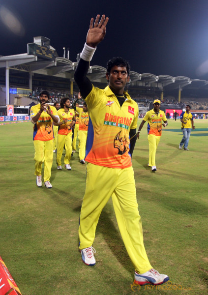 Chennai Rhinos Vs Bengal Tigers CCL 3 Match Gallery 