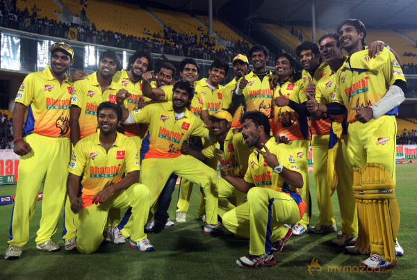 Chennai Rhinos Vs Bengal Tigers CCL 3 Match Gallery 