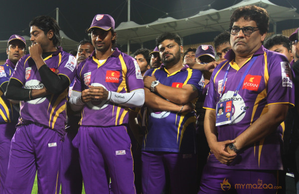 Chennai Rhinos Vs Bengal Tigers CCL 3 Match Gallery 