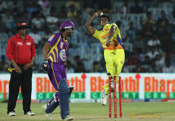 Chennai Rhinos Vs Bengal Tigers CCL 3 Match Gallery 