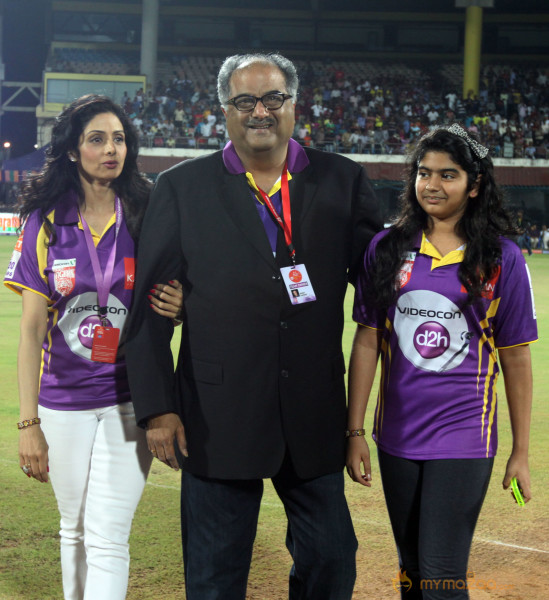 Chennai Rhinos Vs Bengal Tigers CCL 3 Match Gallery 