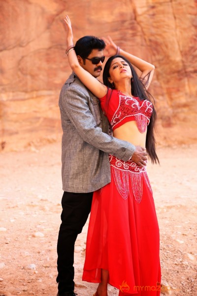 En Vazhi Thani vazhi Movie Latest Stills