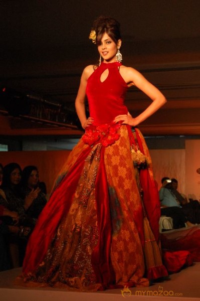 Genelia in Chennai Internation Fashion Week 