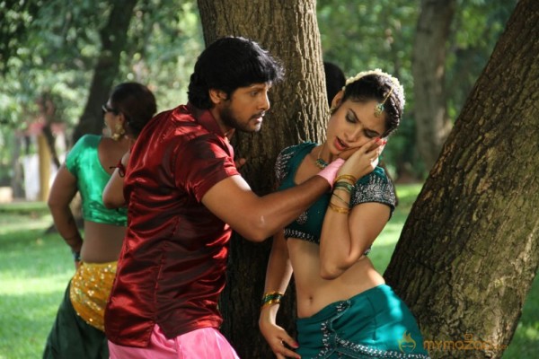 Mai Maranthen Movie Latest Stills