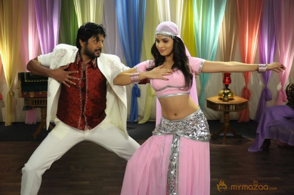 Mai Maranthen Movie Latest Stills