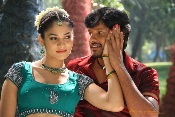 Mai Maranthen Movie Latest Stills