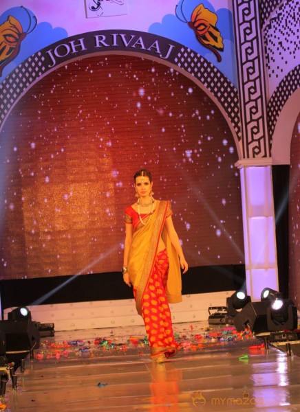 Models Saree Fashion Show Photos