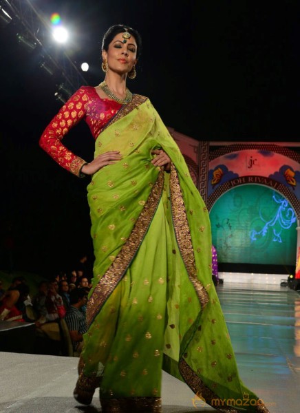 Models Saree Fashion Show Photos