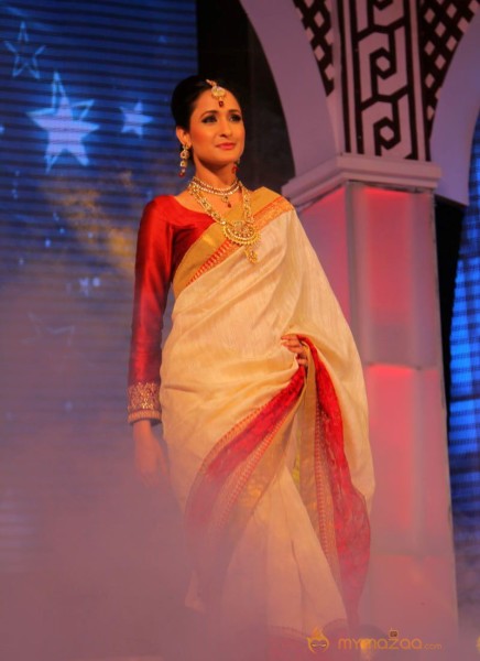 Models Saree Fashion Show Photos