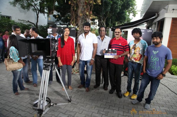 Naan Sigappu Manithan Movie Launch Photos