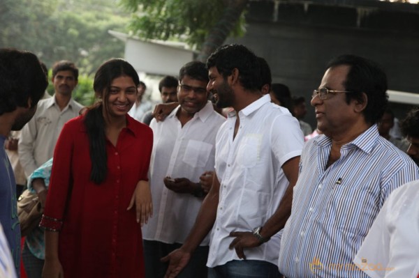 Naan Sigappu Manithan Movie Launch Photos