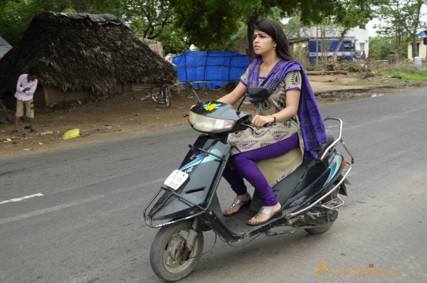 Nilaavukku 2 Seattu Movie Stills