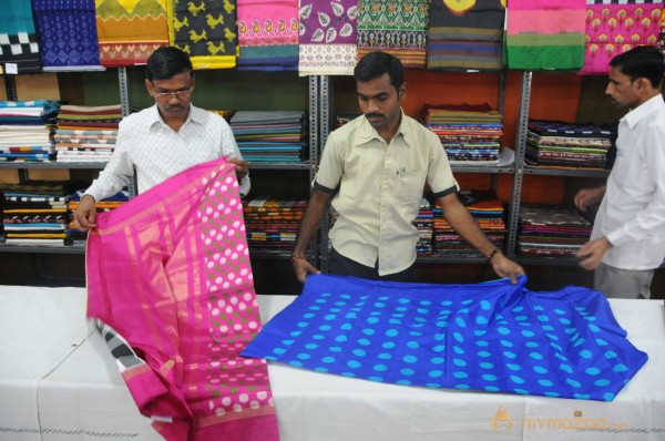 Subhra Ayyappa At Pochampally ikatart mela