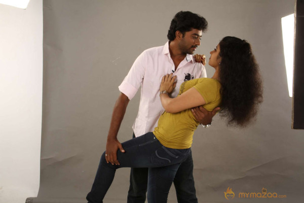 Aayul Regai Neeyadi Movie Stills 