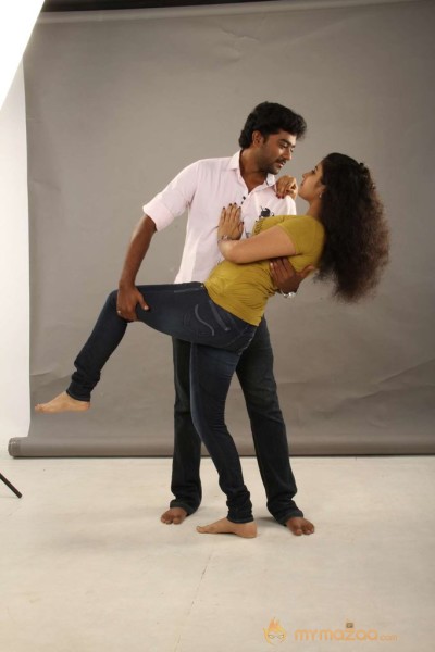 Aayul Regai Neeyadi Movie Stills 