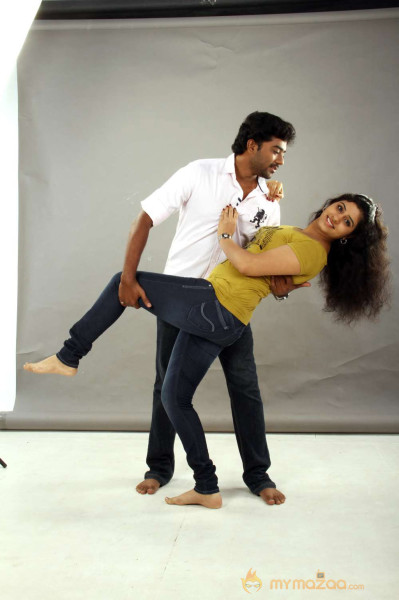 Aayul Regai Neeyadi Movie Stills 