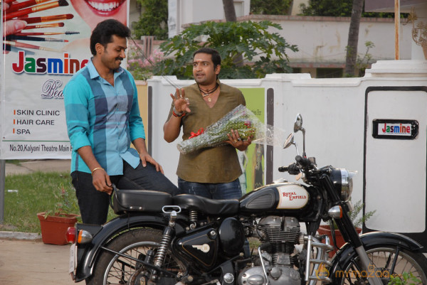 All In All Azhagu Raja Latest Movie Stills 