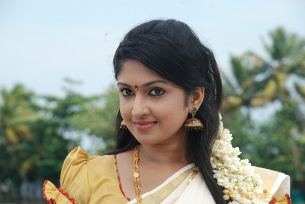 Buddhanin Sirippu Movie Stills and Posters