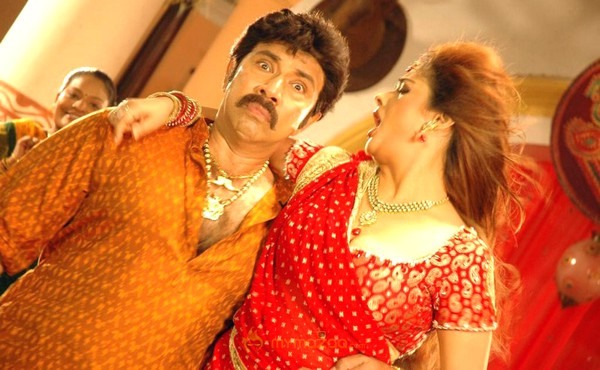 Guru Shishyan 2010 Movie Stills