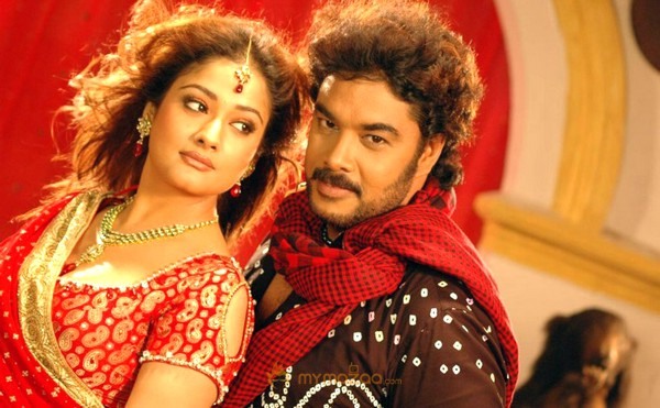 Guru Shishyan 2010 Movie Stills