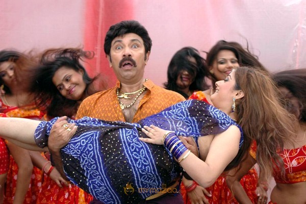 Guru Shishyan 2010 Movie Stills