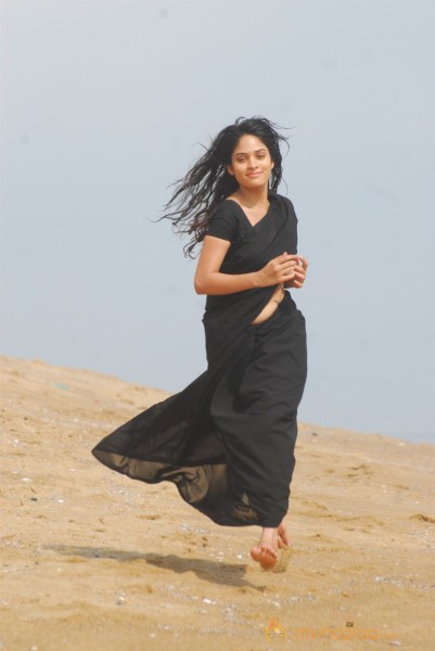 Jigina Tamil movie latest stills