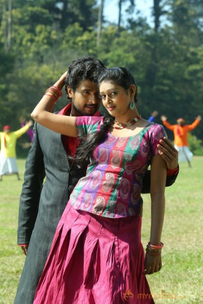 Kalyani Nair in Puthusa Naan Poranthen Movie Stills